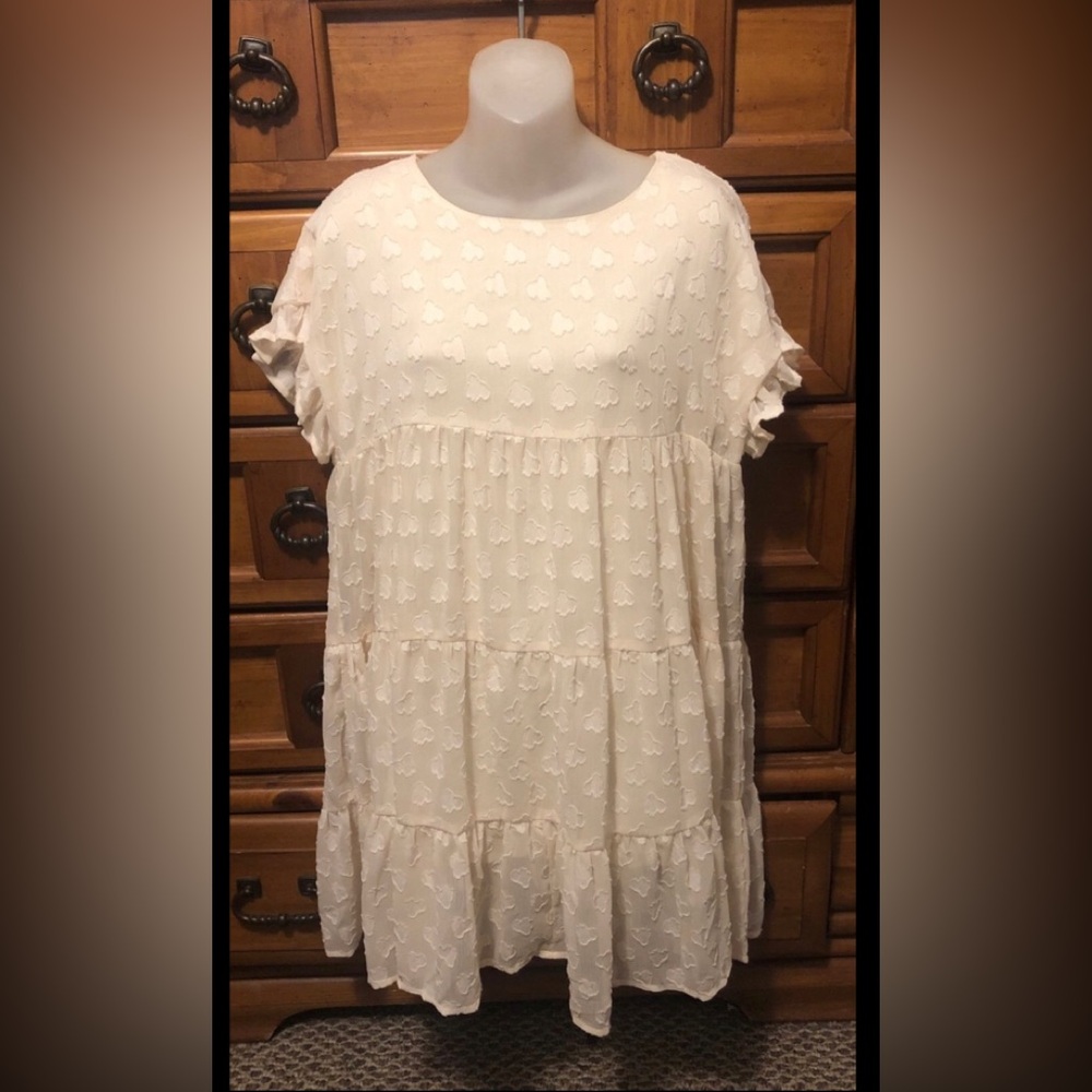 Aaron & Amber Cream tiered babydoll dress  Large